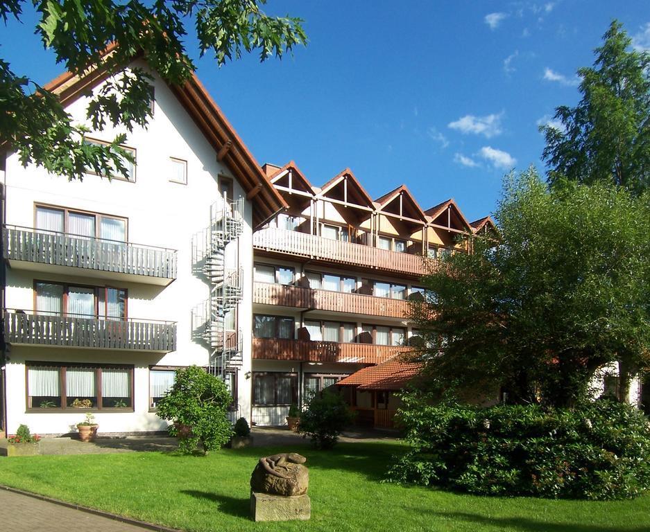 Parkhotel Zum Stern Oberaula Exterior foto